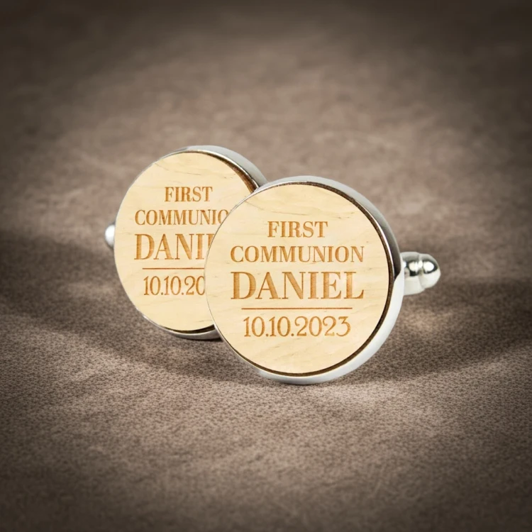 Spinki-do-mankietów-drewniane---First-communion.webp
